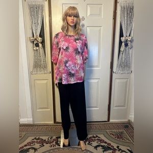 Summer fun begins w/this light breezy XL short- sleeve top by Ruby Rd